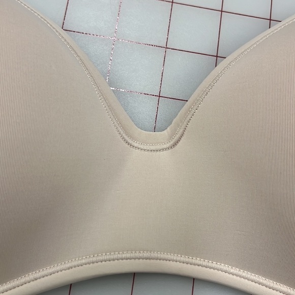 RENE ROFE NWT Beige 3 Hook Comfort Molded Padded Cup Wire Free Bra SZ 36D - Picture 7 of 10